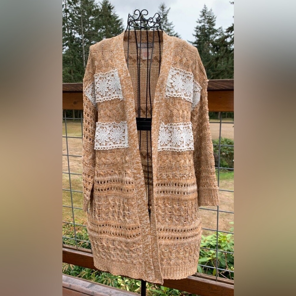 Flying Tomato Tan and White Lace Cardigan